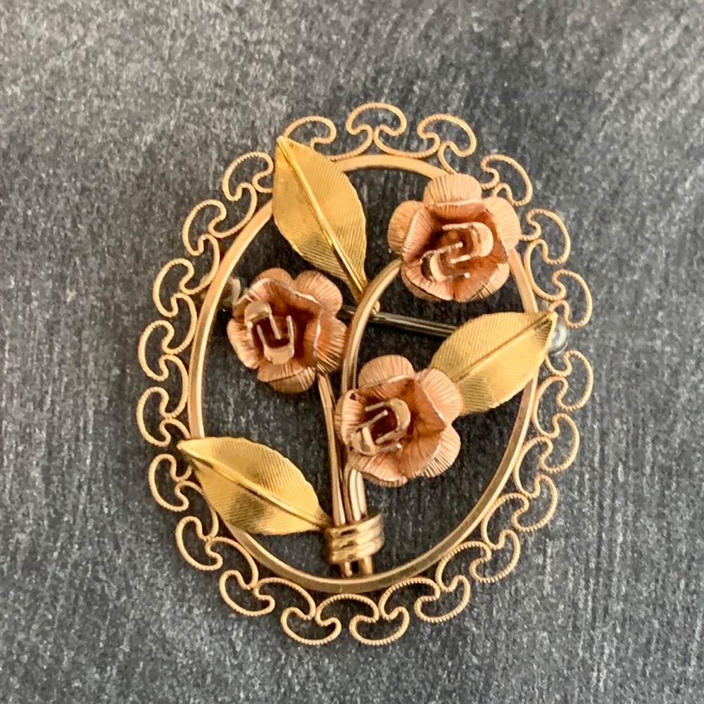 KREMENTZ BROOCH.  VINTAGE